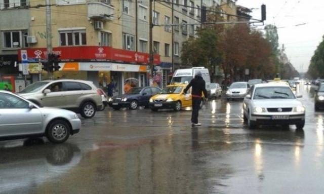 Революция! 30км/ч в центъра на София